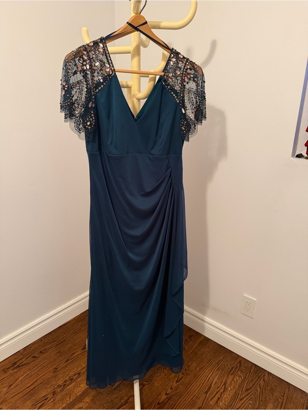 Melanie Lyne New Elegant Teal V-Neck Evening Dress with Beaded Lace Cap Sleeves
